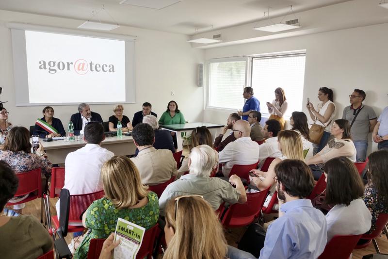 agorateca